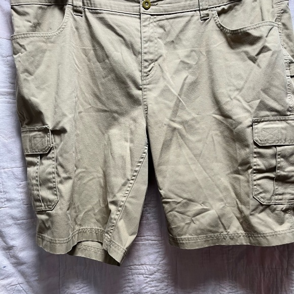 Women’s Cargo shorts from Workwear - Picture 1 of 4